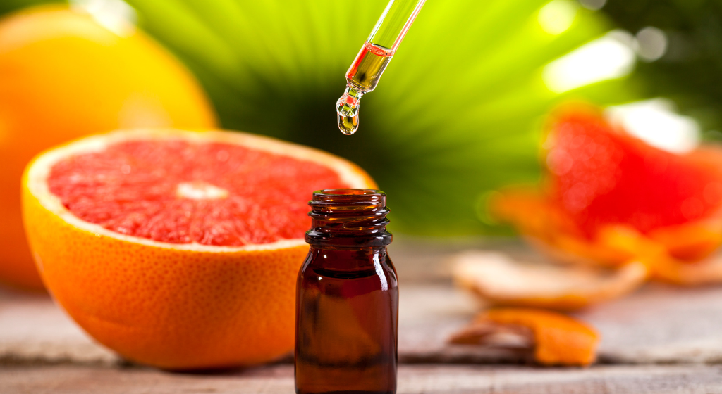 グレープフルーツ精油とは？効能や食品用途での活用例、禁忌事項を解説