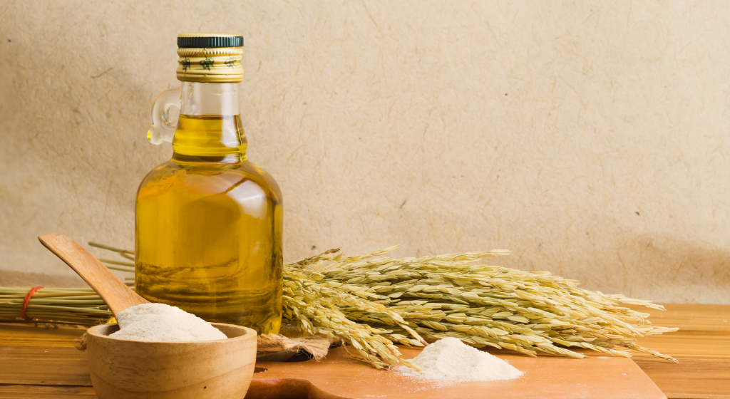 シーズニングオイルとは？業務用のメリット・種類別活用例・選び方を解説